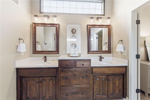 26132 W 108th Place, Olathe, KS 66061