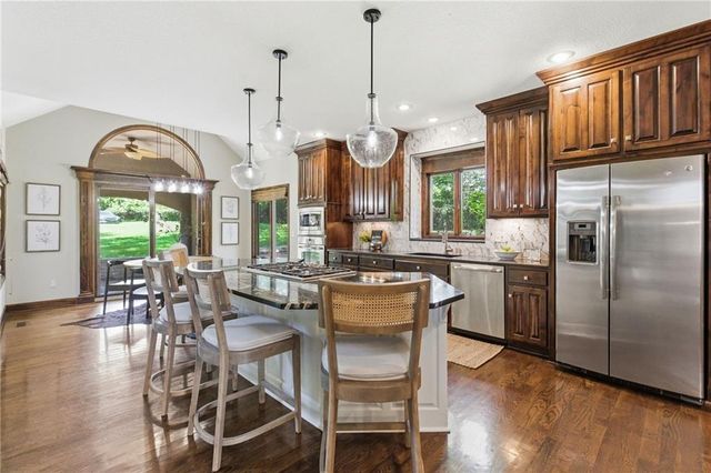 26132 W 108th Place, Olathe, KS 66061