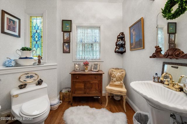 7101 Hickory Valley Rd, Jeffersontown, KY 40299