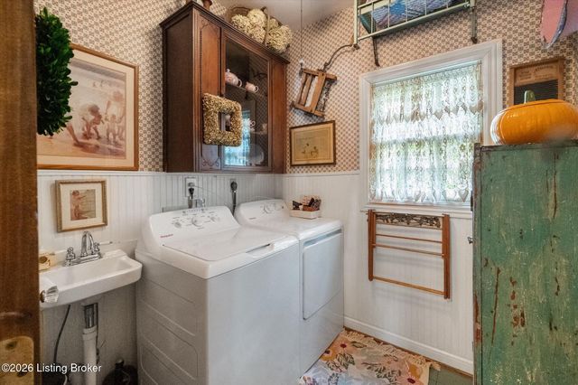 7101 Hickory Valley Rd, Jeffersontown, KY 40299