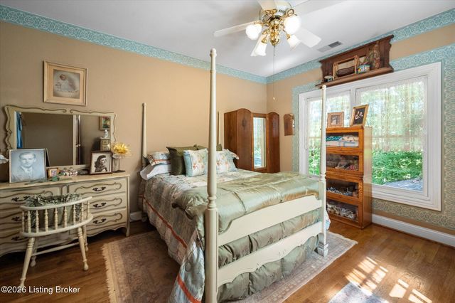 7101 Hickory Valley Rd, Jeffersontown, KY 40299