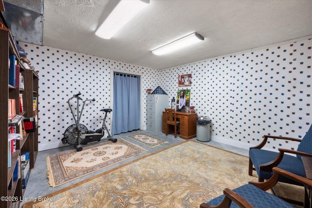 7101 Hickory Valley Rd, Jeffersontown, KY 40299