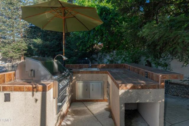 12413 Locksley Drive, Bakersfield, CA 93311