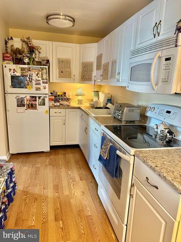 230 HOLMES RD, Holmes, PA 19043
