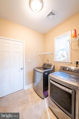 1710 STROUP CIR, Mechanicsburg, PA 17050