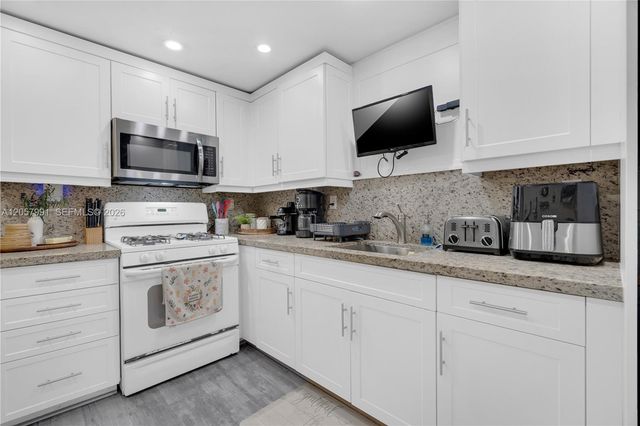 2204 SW 11th Terrace, Miami, FL 33135
