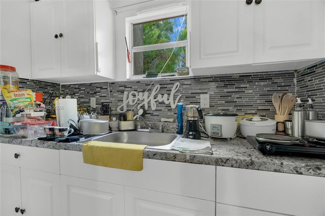 2204 SW 11th Terrace, Miami, FL 33135