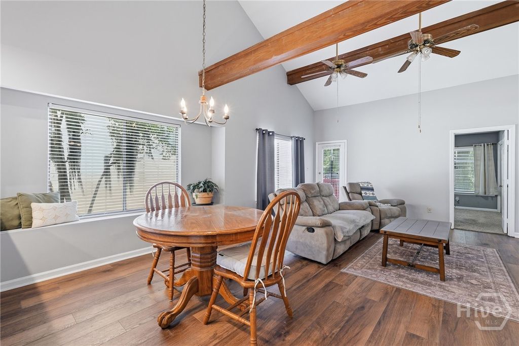 Image 14 of property listing at 4 E Deerwood Road, Savannah, GA 31410