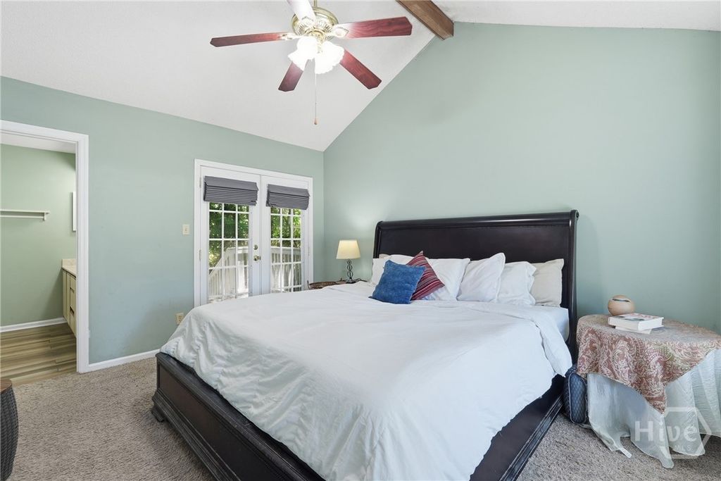Image 20 of property listing at 4 E Deerwood Road, Savannah, GA 31410