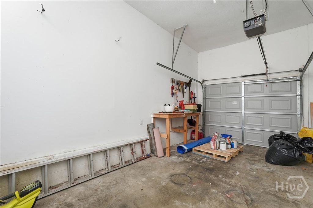 Image 26 of property listing at 4 E Deerwood Road, Savannah, GA 31410