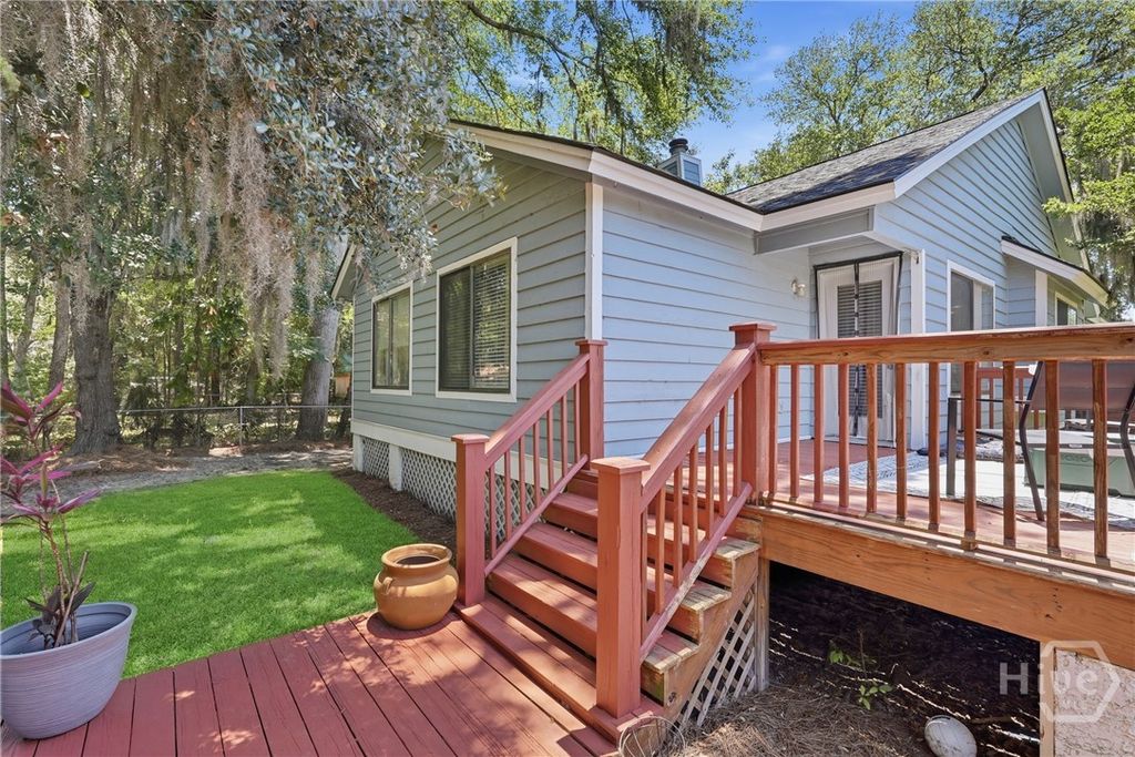 Image 30 of property listing at 4 E Deerwood Road, Savannah, GA 31410
