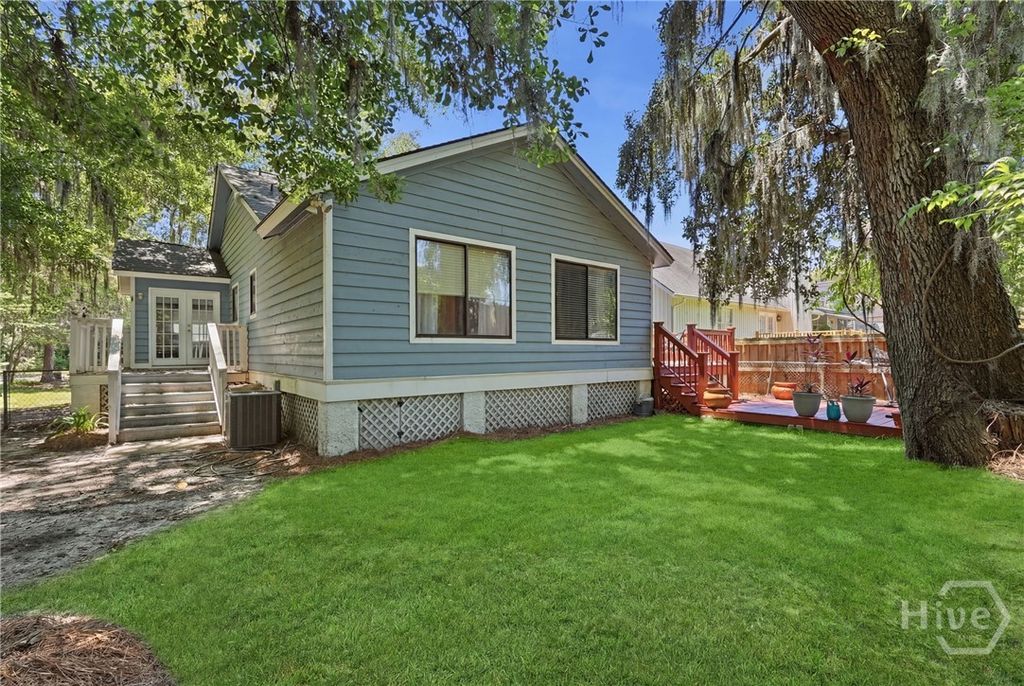 Image 33 of property listing at 4 E Deerwood Road, Savannah, GA 31410