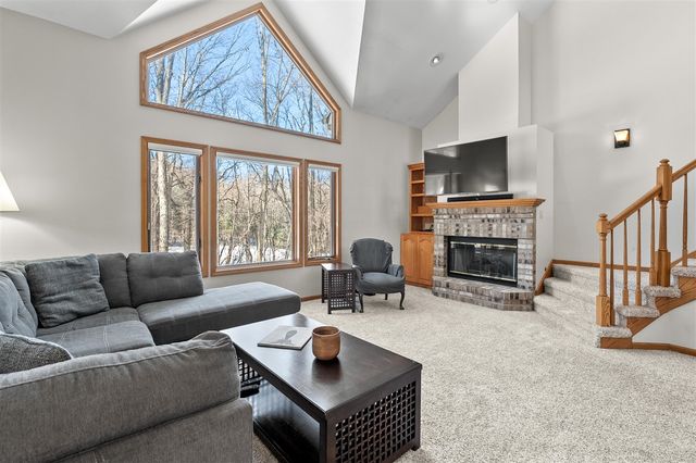 6147 Autumn Ridge, Richland, MI 49083