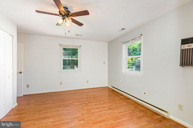 219 CEDAR LN, Colonial Beach, VA 22443