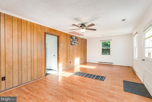 219 CEDAR LN, Colonial Beach, VA 22443