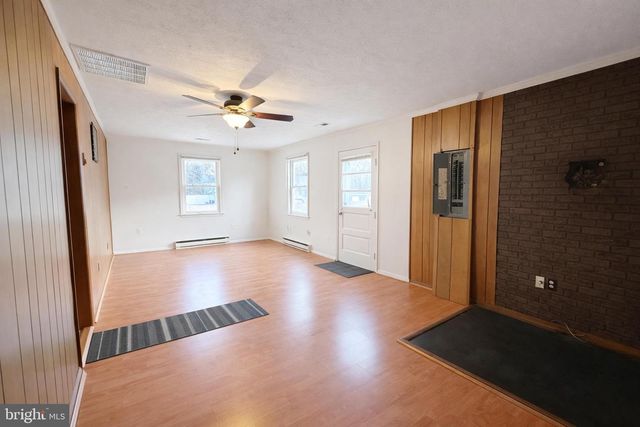 219 CEDAR LN, Colonial Beach, VA 22443