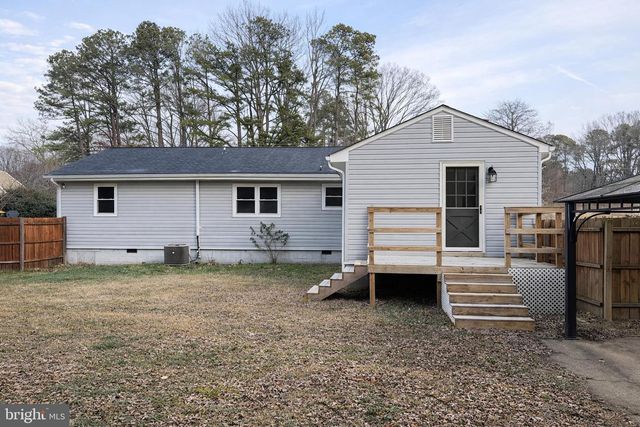 219 CEDAR LN, Colonial Beach, VA 22443