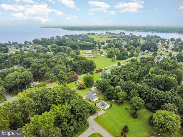 219 CEDAR LN, Colonial Beach, VA 22443