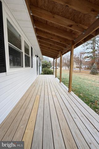 219 CEDAR LN, Colonial Beach, VA 22443