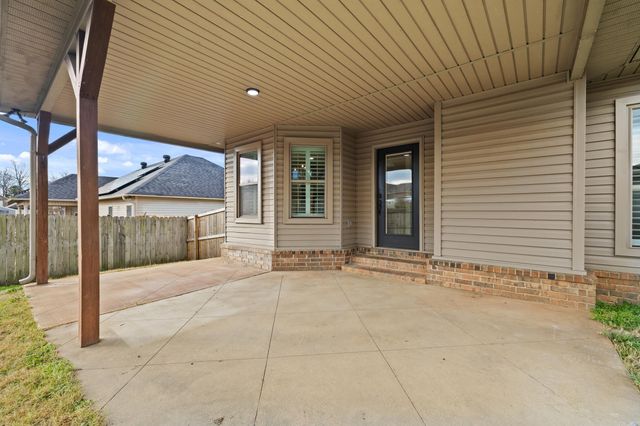 582 Crepe Myrtle Loop, Cabot, AR 72023