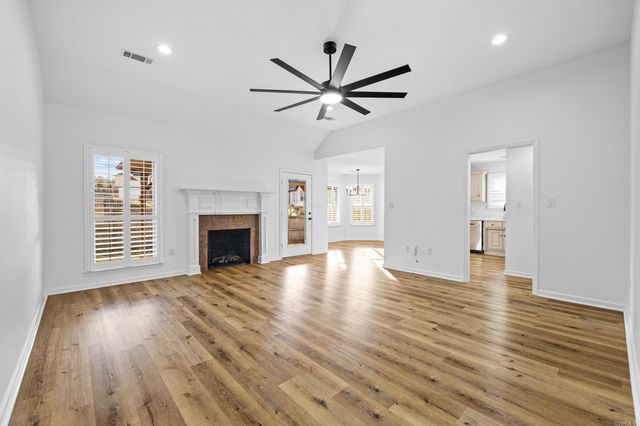 582 Crepe Myrtle Loop, Cabot, AR 72023