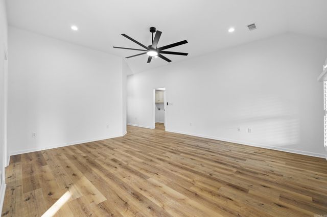 582 Crepe Myrtle Loop, Cabot, AR 72023