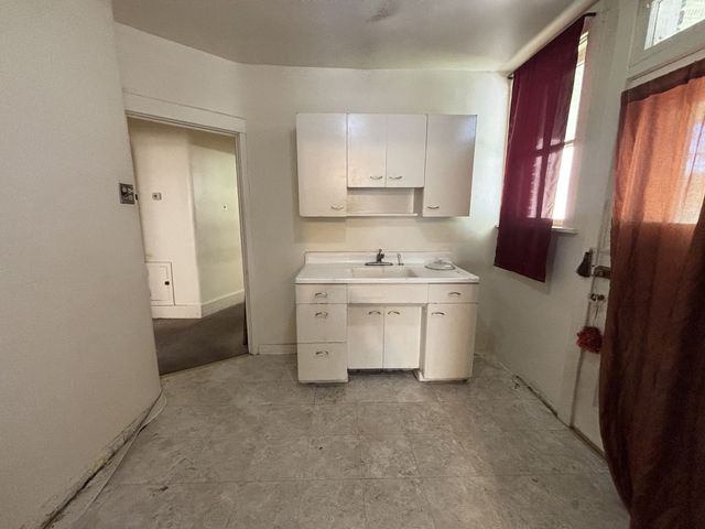 5165 Coral STREET, Friendship Park, PA 15224