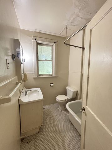 5165 Coral STREET, Friendship Park, PA 15224
