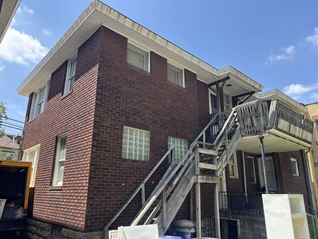 5165 Coral STREET, Friendship Park, PA 15224