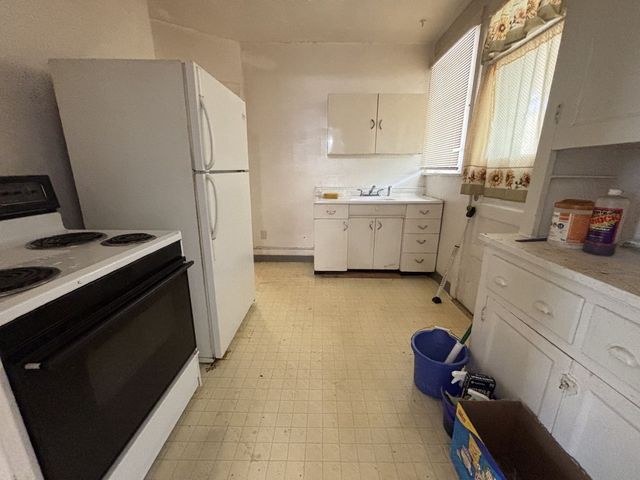 5165 Coral STREET, Friendship Park, PA 15224