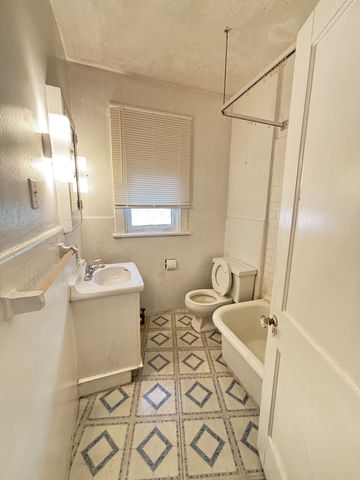 5165 Coral STREET, Friendship Park, PA 15224