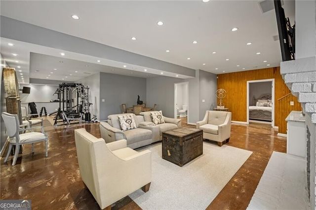 132 Laurel Drive NE, Atlanta, GA 30342
