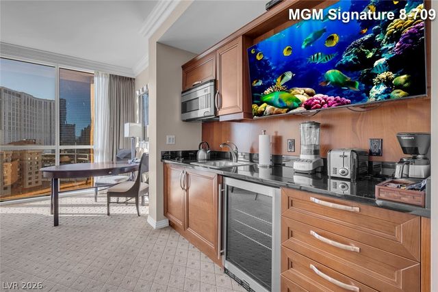 135 East Harmon Avenue 809, Las Vegas, NV 89109