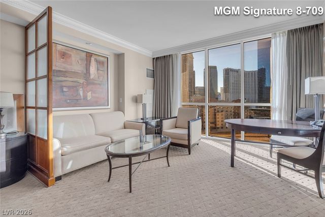 135 East Harmon Avenue 809, Las Vegas, NV 89109