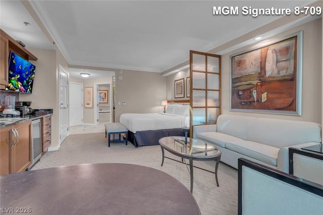 135 East Harmon Avenue 809, Las Vegas, NV 89109