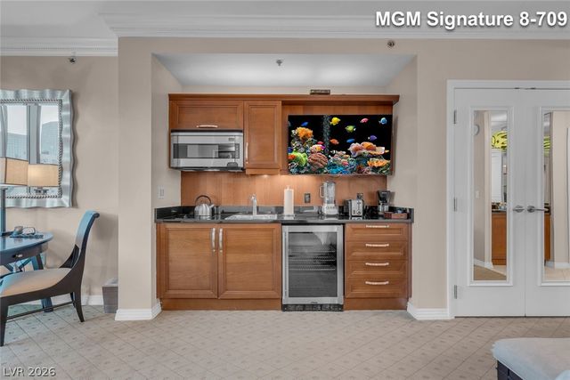 135 East Harmon Avenue 809, Las Vegas, NV 89109