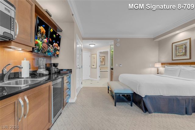 135 East Harmon Avenue 809, Las Vegas, NV 89109