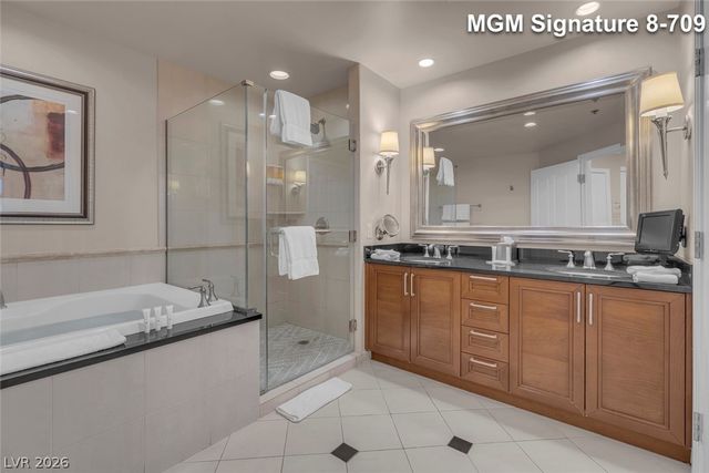 135 East Harmon Avenue 809, Las Vegas, NV 89109