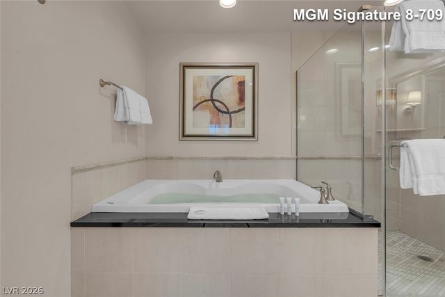 135 East Harmon Avenue 809, Las Vegas, NV 89109