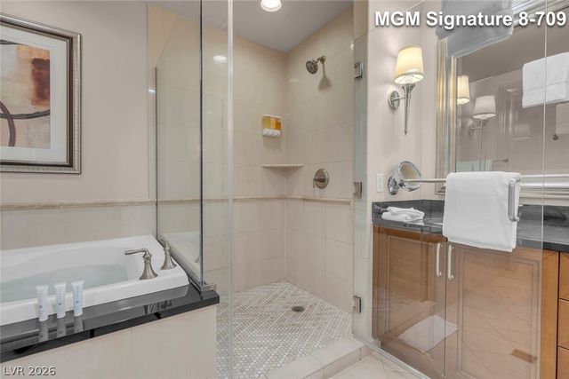 135 East Harmon Avenue 809, Las Vegas, NV 89109