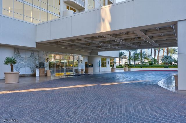 135 East Harmon Avenue 809, Las Vegas, NV 89109