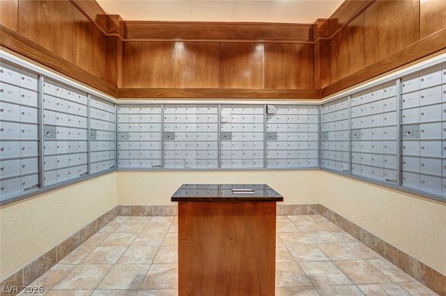 135 East Harmon Avenue 809, Las Vegas, NV 89109