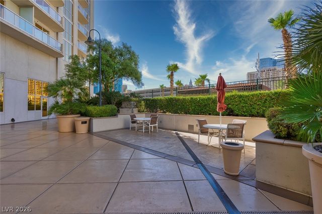 135 East Harmon Avenue 809, Las Vegas, NV 89109