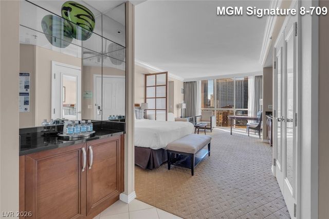 135 East Harmon Avenue 809, Las Vegas, NV 89109