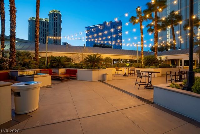 135 East Harmon Avenue 809, Las Vegas, NV 89109