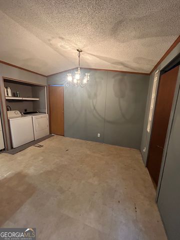 269 Lakeview Drive, Locust Grove, GA 30248