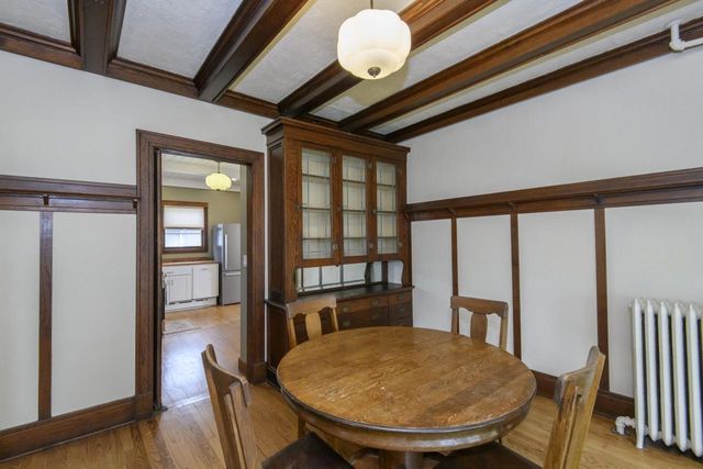 210 Park AVENUE, Mukwonago, WI 53149