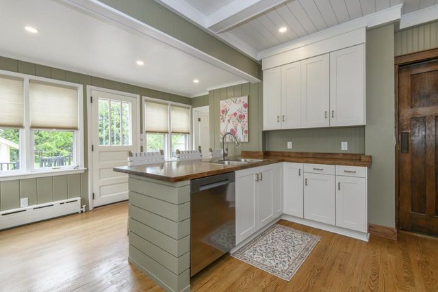 210 Park AVENUE, Mukwonago, WI 53149