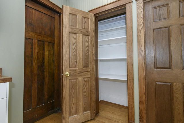 210 Park AVENUE, Mukwonago, WI 53149