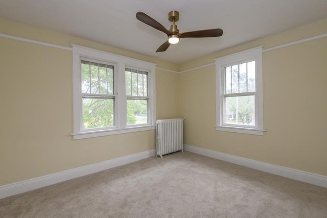 210 Park AVENUE, Mukwonago, WI 53149
